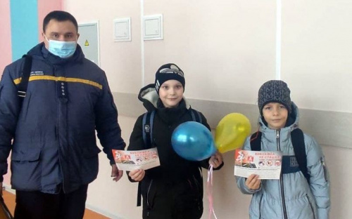 Авдіївські рятувальники поспілкувалися зі школярам на тему пожежної безпеки