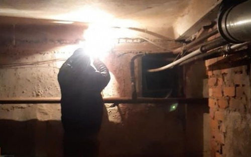 Фахівці електрослужби КП «СЄЗ» продовжують відновлювати електропостачання в авдіївських будинках
