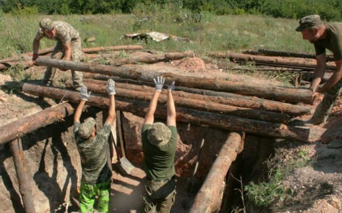 Продолжается реставрация блиндажа на мемориале у авдеевской промзоны