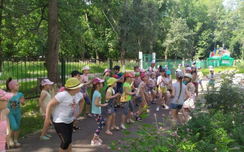 В Авдеевке открылось шесть летних пришкольных лагерей