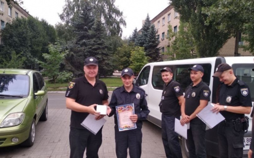 Главный коп Авдеевки поблагодарил правоохранителей с Черниговщины за службу