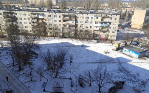 Что думают авдеевцы о строительстве функциональной детской площадки в 9-м квартале (ВИДЕО)