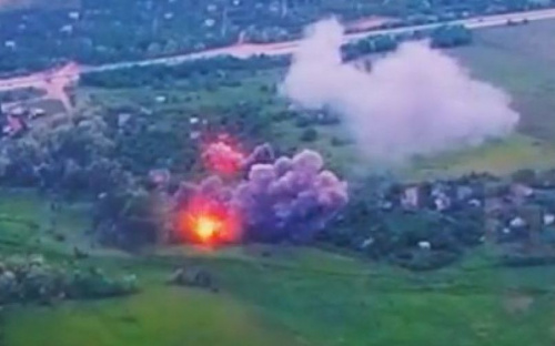 В сети появилось страшное видео обстрела Авдеевки