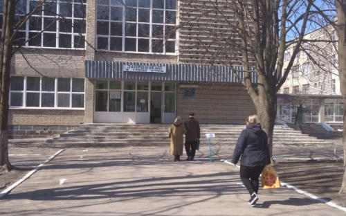 В полицию Авдеевки поступило сообщение о минировании школы