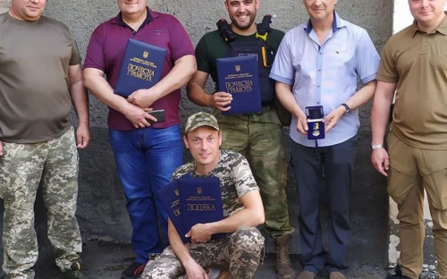 Мешканці Авдіївки до Дня Конституції отримали нагороди та грамоти від Донецької ОВА