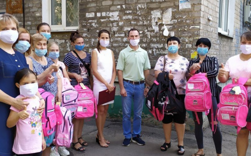 Авдеевские семьи, оказавшиеся в сложных жизненных обстоятельствах, получили гумпомощь из Запорожья