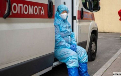 На Донеччині відсторонили від роботи 76 невакцинованих медиків