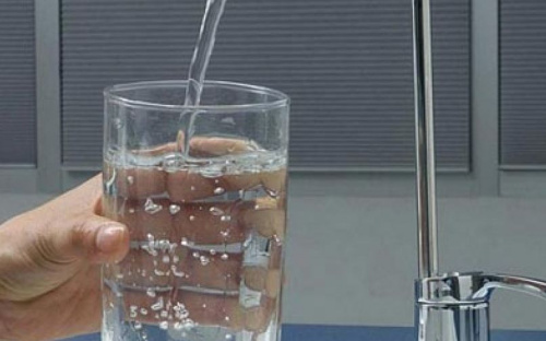 Использовать водопроводную воду для приготовления пищи жителям Донетчины не желательно