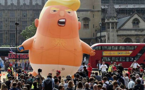 Надувной «ТРАМП» стал экспонатом музея Лондона (ФОТО)