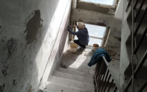 В Авдеевке продолжаются работы по благоустройству ( Фотофакт)
