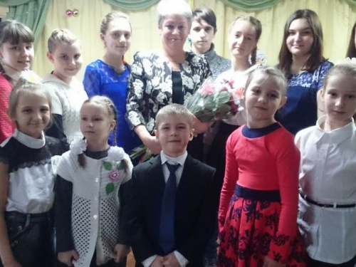 В Авдеевской музыкальной школе чествовали юбиляров января (ФОТО)