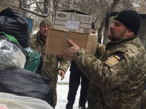 Дети из Ровно собрали подарки детям Авдеевки