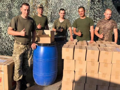Известный волонтер привез помощь защитникам Авдеевки