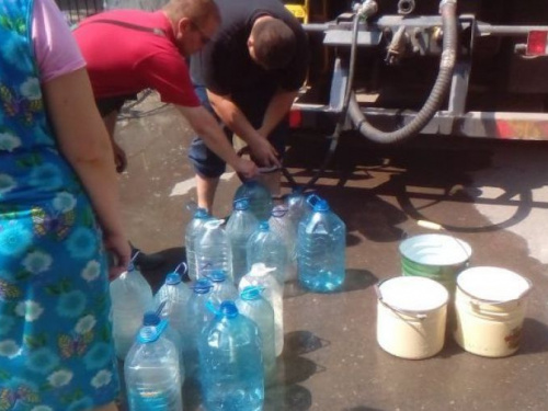 Стало известно, когда жителям Авдеевки включат и куда подвезут воду