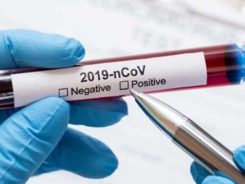 В восьми областях Украины обнаружили новый штамм коронавируса