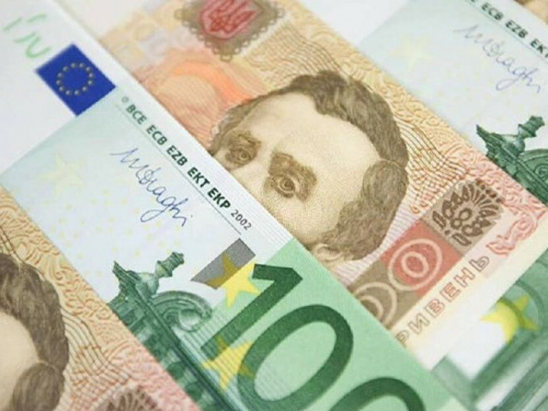 Українці в Німеччині можуть обміняти готівкову гривню на євро
