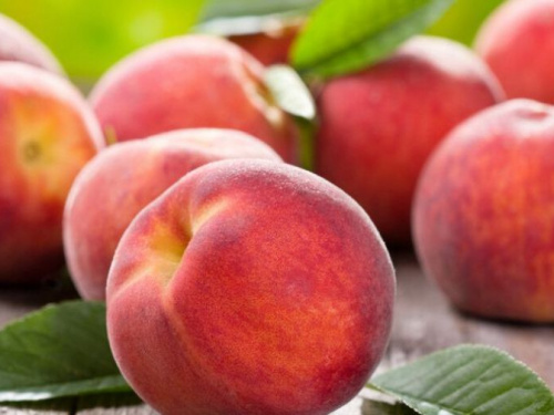 В Україні стартував сезон персиків: чому ціна тримається