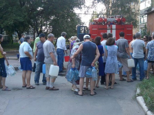 В Авдеевке сегодня развозили воду, спасительный ремонт продолжается
