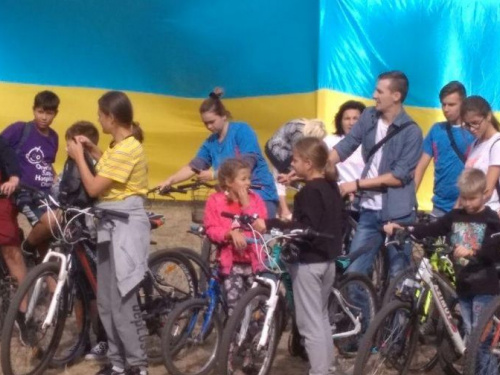 В Авдеевке велопробегом промчались по страницам истории города (ФОТО)