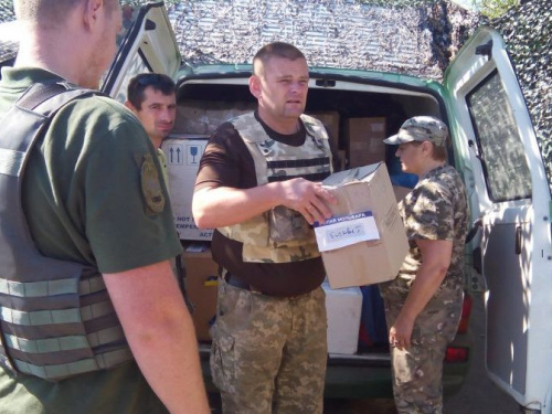Представители Cimic Avdeevka и известная волонтер привезли военным много полезного (ФОТО)