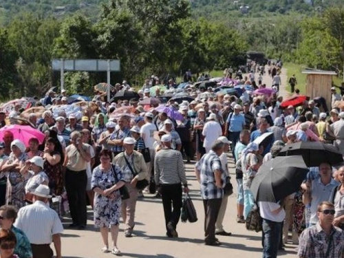 Жара на КПВВ: Как авдеевцам подготовится к поездке на неподконтрольную территорию Донбасса