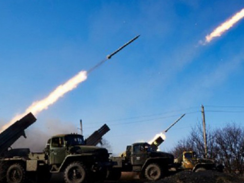 Обострение на Донбассе: боевики заметно участили обстрелы