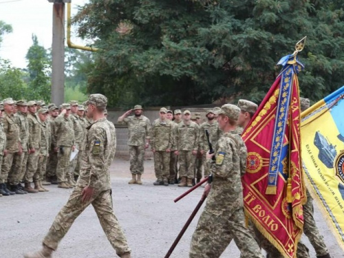 В Авдеевке освятили новый боевой флаг 72-й бригады (ФОТО)