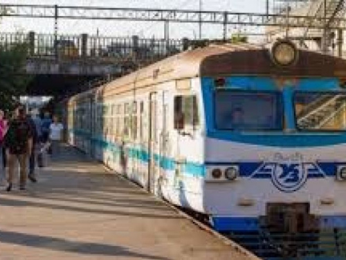 Авдеевцы помогают держаться на плаву железнодорожному вокзалу Покровска