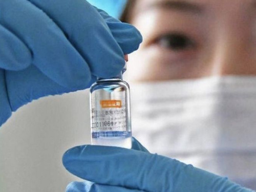В компании "Лекхим" назвали стоимость вакцины от коронавируса для украинцев