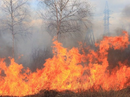«Огненный шторм» на Донетчине: горят города и районы
