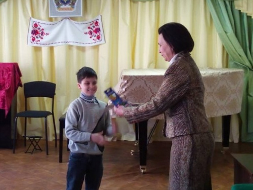 В Авдеевской школе состоялся конкурс пианистов в номинации «Чтение с листа» (ФОТО)