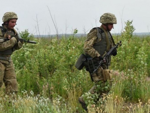 Под Авдеевкой ранены двое украинских военнослужащих