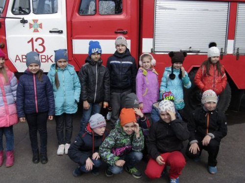 Школьники побывали в гостях у авдеевских спасателей (ФОТОФАКТ)