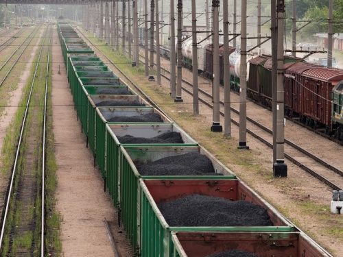 За полгода Донецкая железная дорога погрузила более 25,6 млн тонн грузов