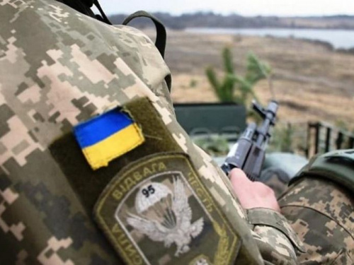 На Донбассе не утихают боевики