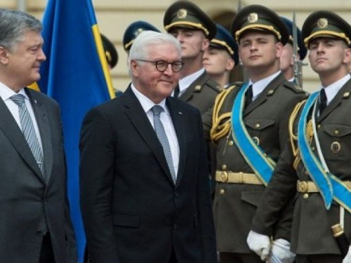 Донбасский узел: президенты поговорили о миротворцах, сбитом «Боинге» и встрече в «нормандском формате»