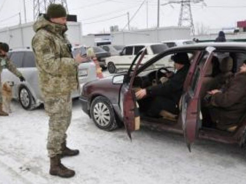 Ситуация на КПВВ: В районе «Марьинки» собралась приличная очередь из желающих пересечь линию разграничения