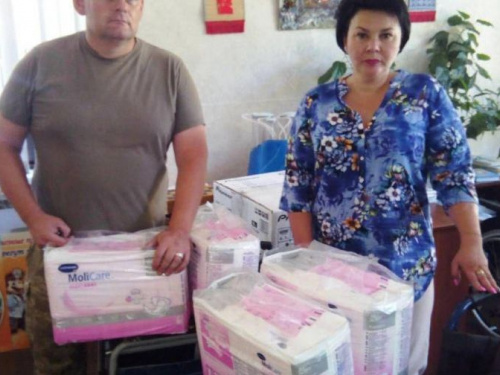 Важные средства передвижения и не только получили люди с ограниченными возможностями в Авдеевке (ФОТО)