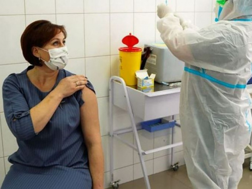 Вчителі Донеччини на 3 місці за рівнем вакцинації від COVID-19 по Україні