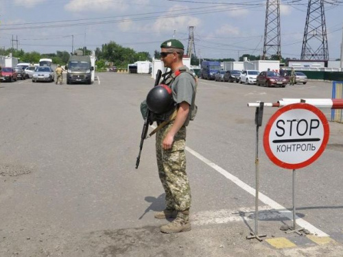 Донбасские пункты пропуска: самые большие очереди зафиксированы сегодня в районе КПВВ «Майорское»