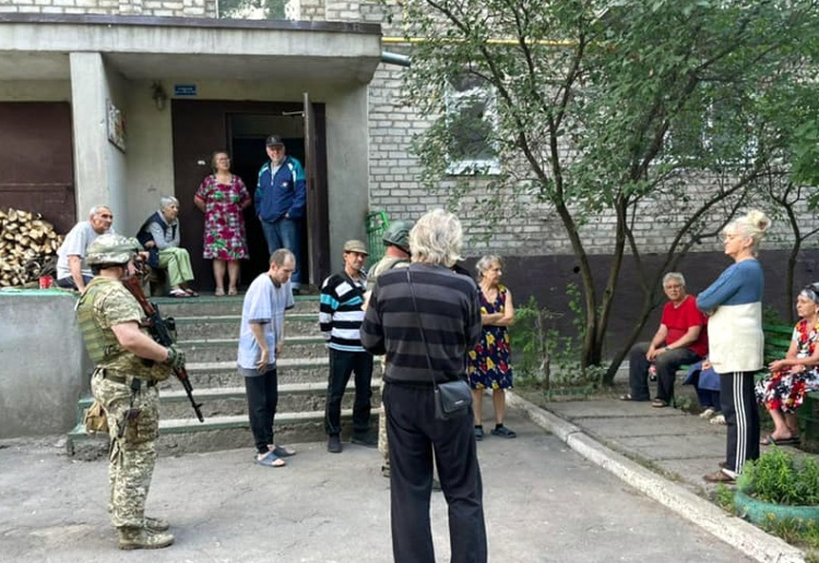 Авдіївку відвідали представники Черкащини з конкретними пропозиціями щодо евакуації місцевих до Умані