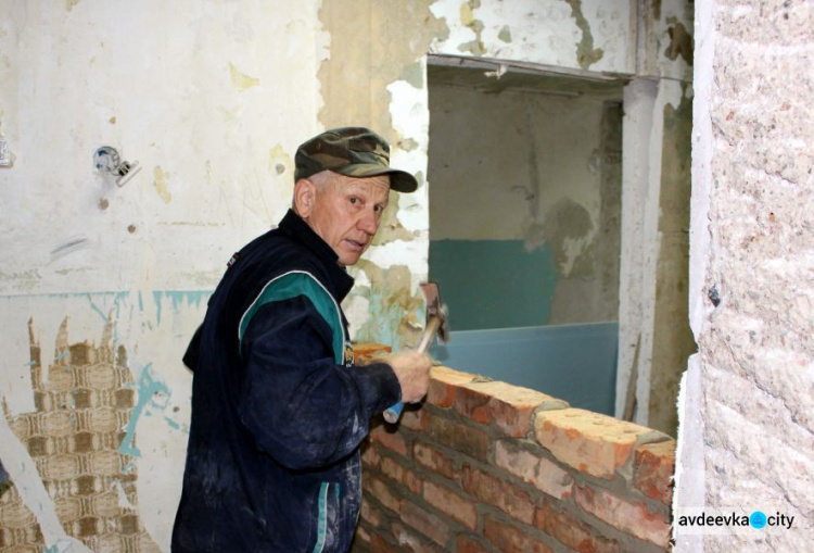 В Авдеевке продолжают капитальный ремонт помещения городского суда (ФОТОФАКТ)