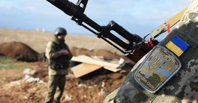 Боевики на Донбассе продолжают обстреливать позиции ВСУ