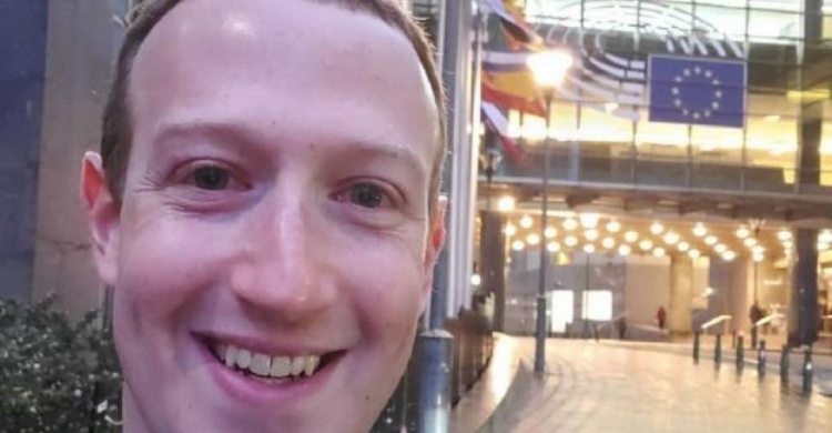 Сбой Facebook за несколько часов сделал беднее Марка Цукерберга на 6 млрд долларов