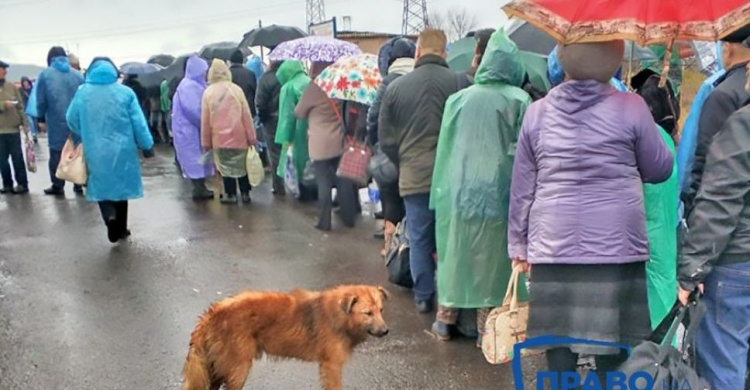 На КПВВ «Майорское» возникли проблемы