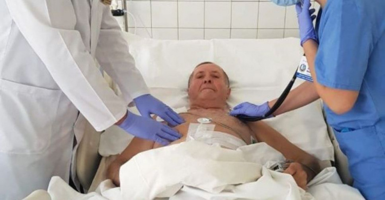 Авдеевцу в больнице Днепра удалили сгусток крови размером с футбольный мяч