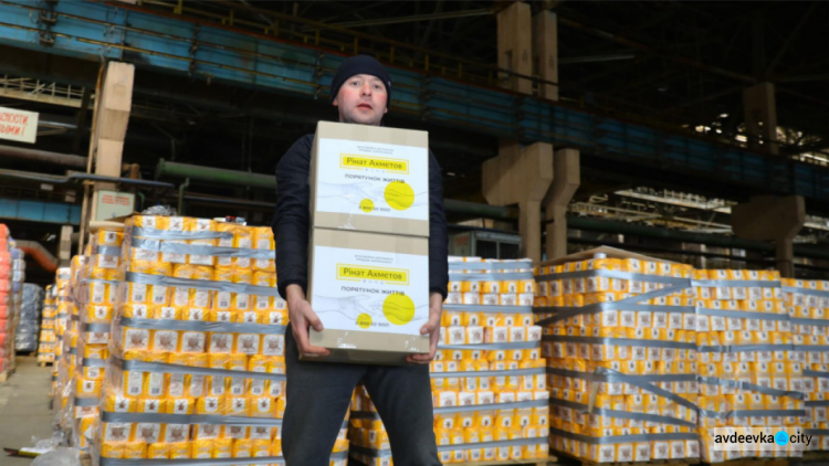 Гуманітарна місія Метінвесту в Запоріжжі: вже опрацьовано 1700 тонн допомоги
