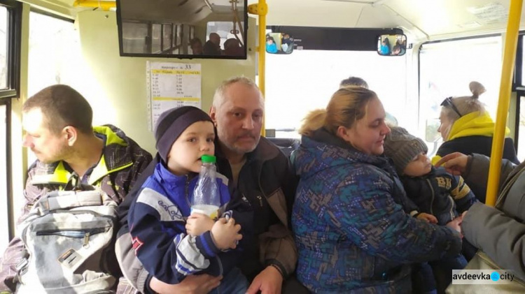 Триває евакуація з Авдіївки: наявні зміни у часі відправлення