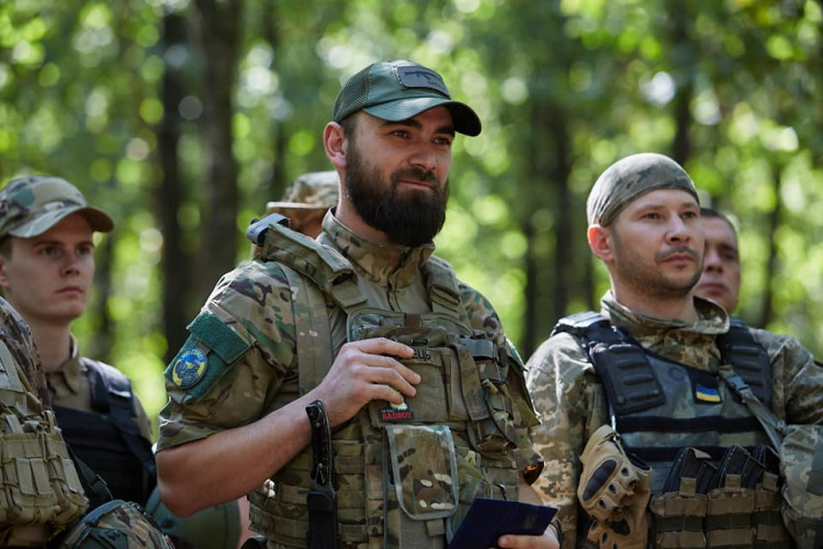 Військовослужбовці, які захищають позиції під Авдіївкою, отримали нагороди