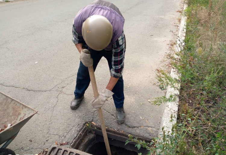 "Комунальні феї": в Авдіївці працює потужна команда фахівців "Служби єдиного замовника" 